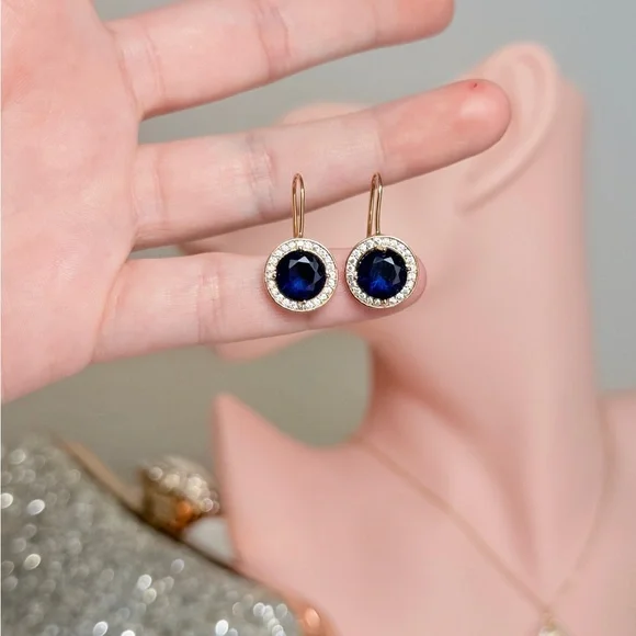 ⚜️ Elegant Gold Earrings With Blue and Clear Zirconia 💎 - Picture 10 of 11